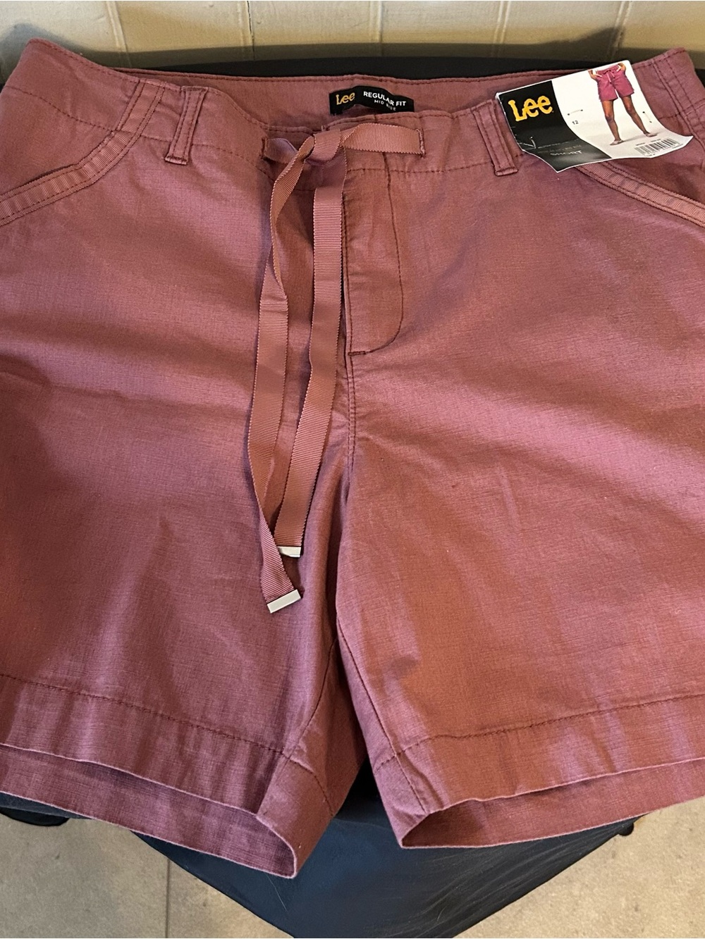 NWT Lee Cargo Mid Rise Regular Fit Shorts Size 12